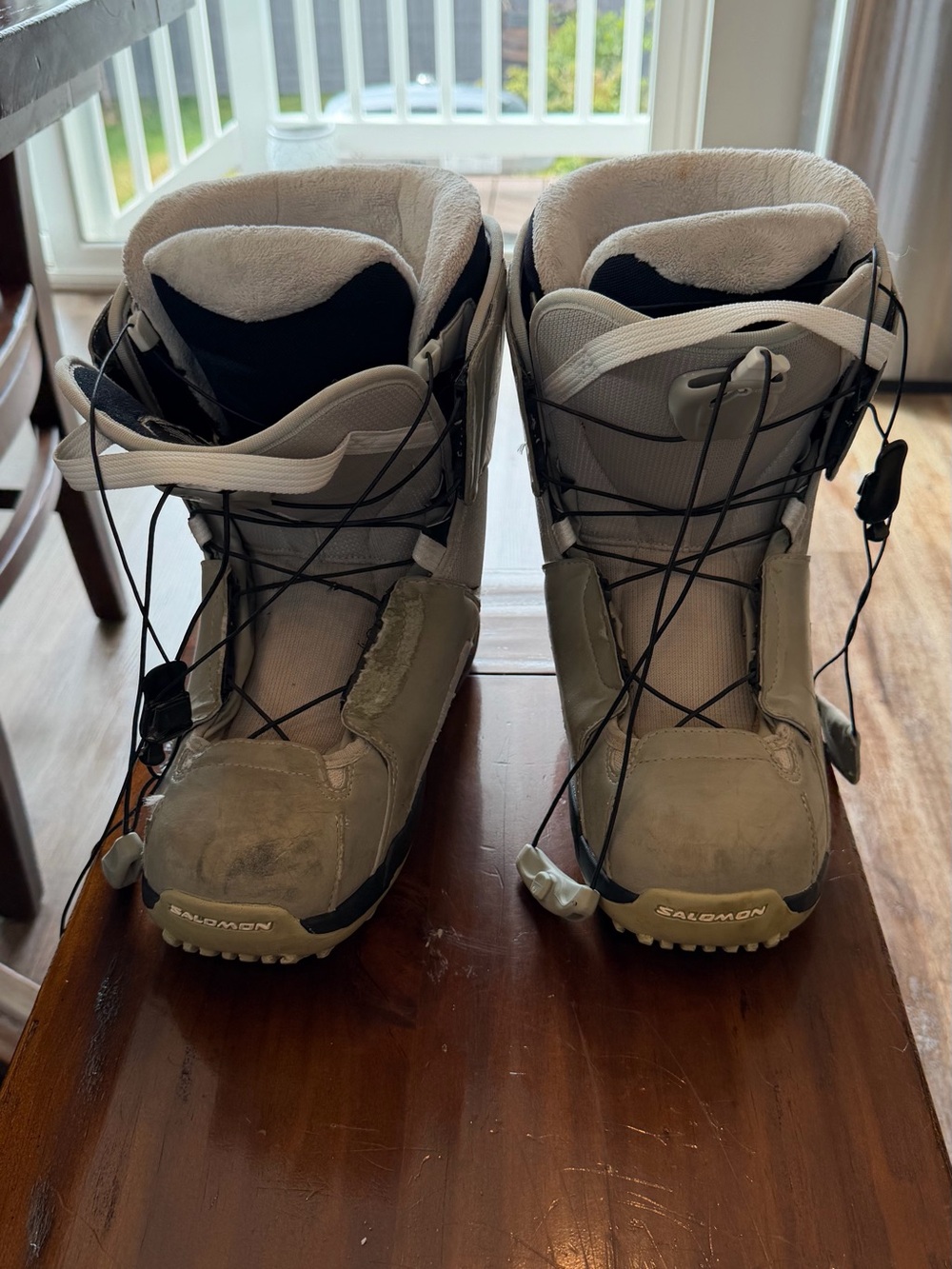 Salomon Women's Light Gray Winter Snow Boots with Quick Lacing